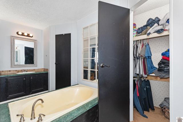 3452 N State Route 121, Murray, KY 42071