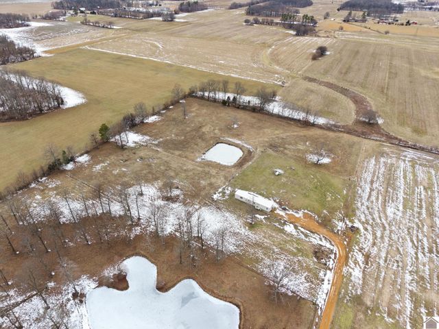 3452 N State Route 121, Murray, KY 42071