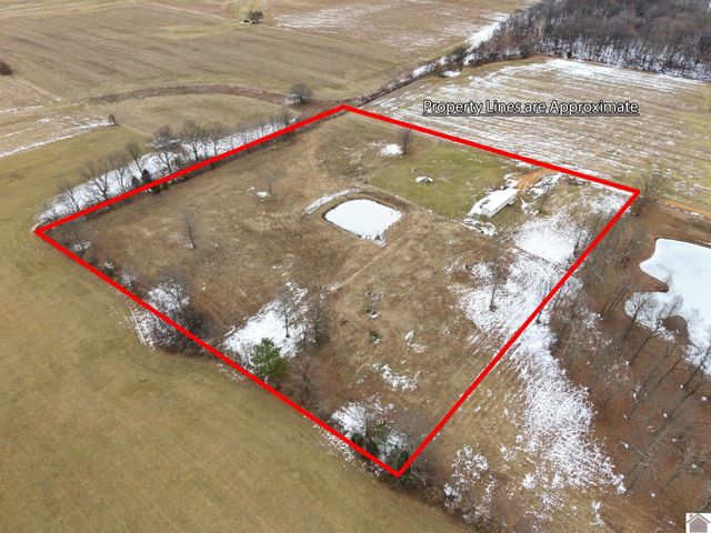 3452 N State Route 121, Murray, KY 42071