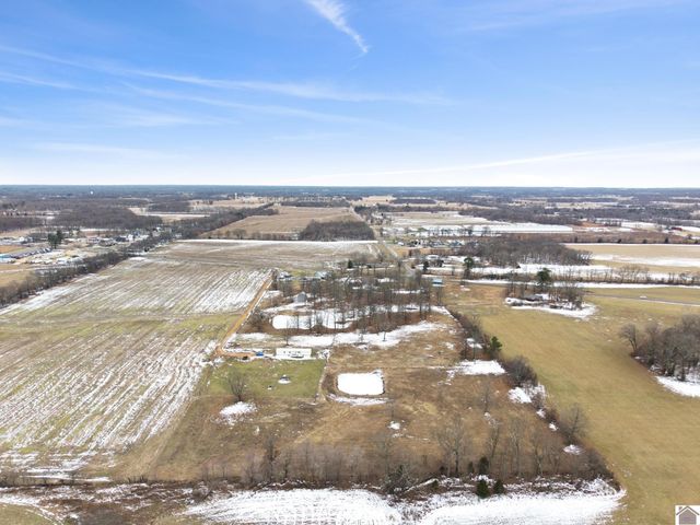 3452 N State Route 121, Murray, KY 42071