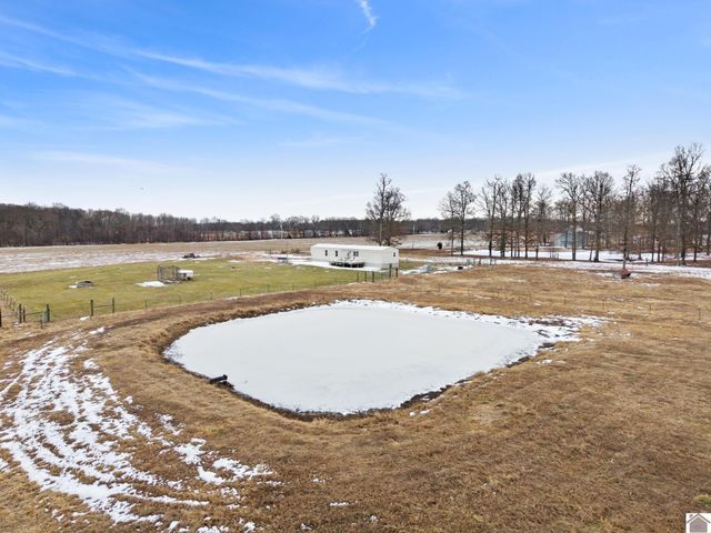 3452 N State Route 121, Murray, KY 42071