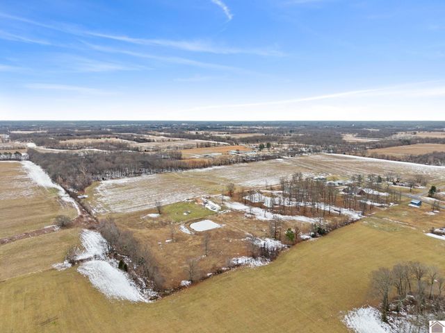 3452 N State Route 121, Murray, KY 42071