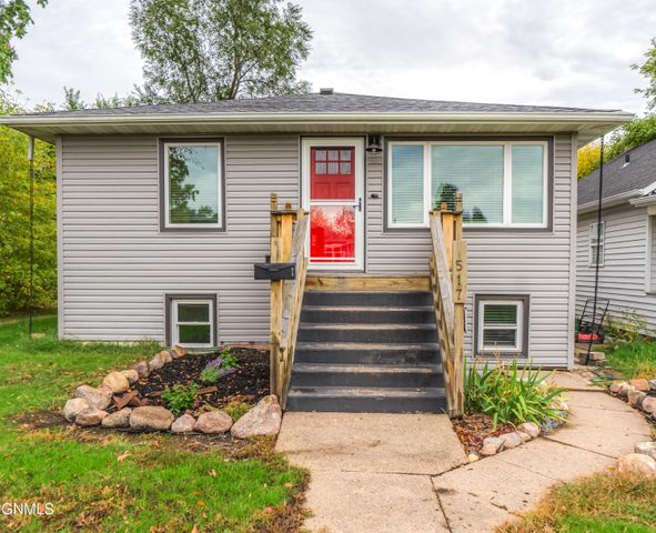 517 N 13th Street, Bismarck, ND 58501 property photo