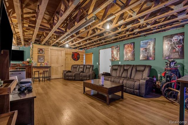 14830 County Line Road, Byron, MI 48418