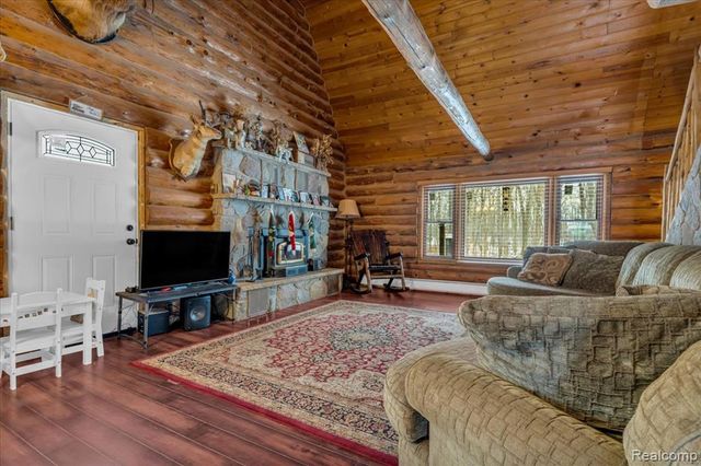 14830 County Line Road, Byron, MI 48418