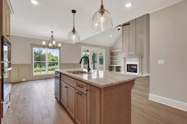 2766 Jasmine St, Lebanon, TN 37087