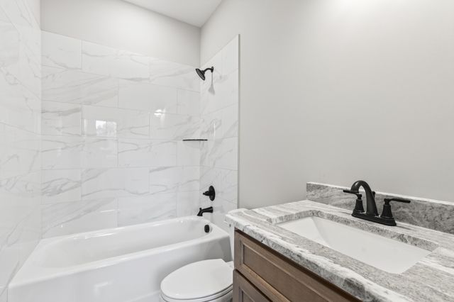 2766 Jasmine St, Lebanon, TN 37087