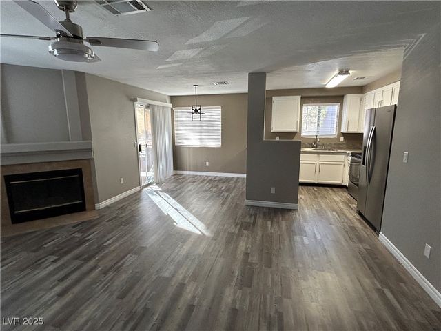 6873 Tamarus Street 201, Las Vegas, NV 89119