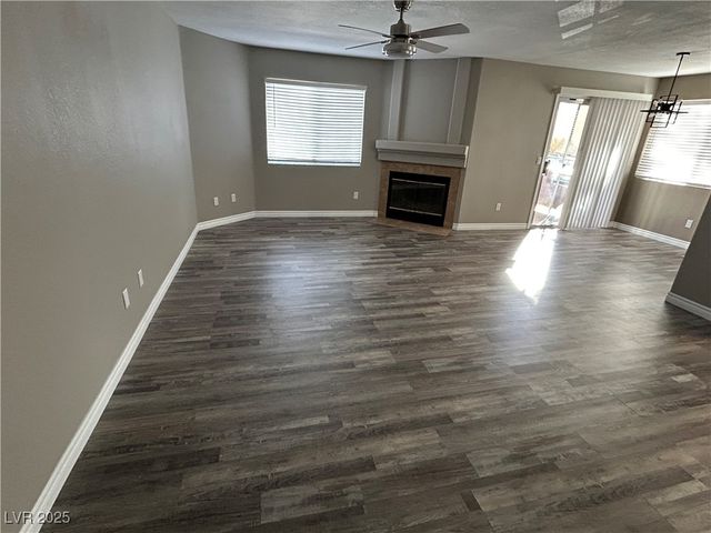 6873 Tamarus Street 201, Las Vegas, NV 89119