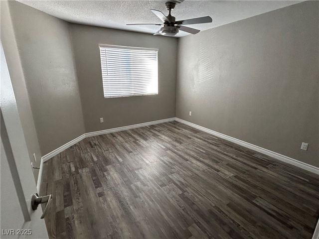 6873 Tamarus Street 201, Las Vegas, NV 89119