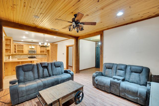 200 W Davis Avenue, Alvarado, TX 76009