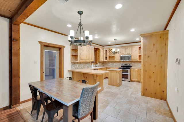 200 W Davis Avenue, Alvarado, TX 76009