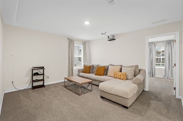 1016 Lionheart Dr, Hermitage, TN 37076