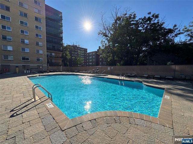 2185 Lemoine Avenue 6P, Fort Lee, NJ 07024