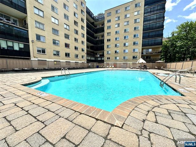 2185 Lemoine Avenue 6P, Fort Lee, NJ 07024