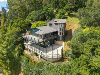 6383 Valley View Rd, Oakland, CA 94611