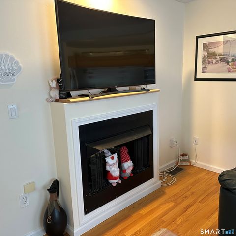 49 Norwood Avenue, Milford, CT 06460