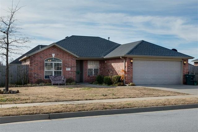 4143 W Spring House Drive, Fayetteville, AR 72704