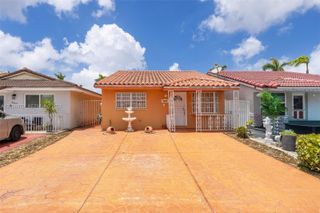 8805 NW 114th Terrace, Hialeah Gardens, FL 33018