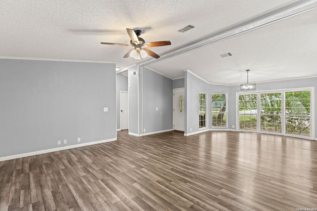 402 N WALNUT WAY, Boerne, TX 78006
