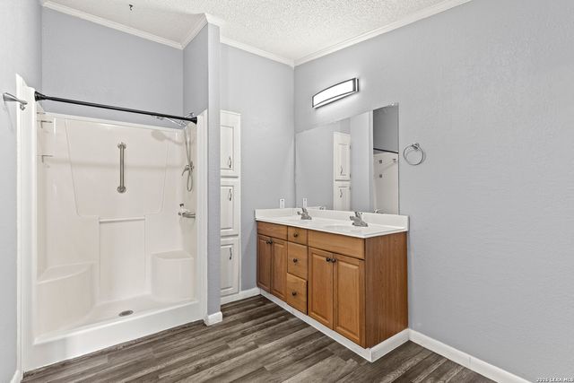 402 N WALNUT WAY, Boerne, TX 78006