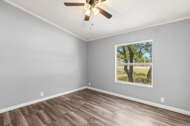 402 N WALNUT WAY, Boerne, TX 78006