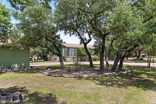 402 N WALNUT WAY, Boerne, TX 78006