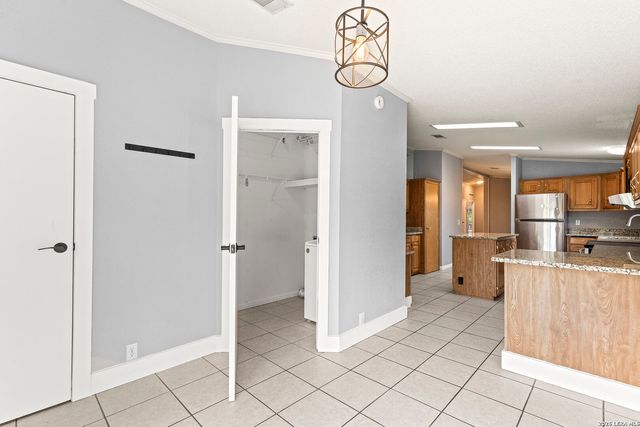 402 N WALNUT WAY, Boerne, TX 78006