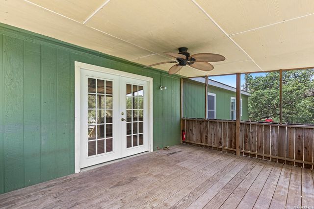 402 N WALNUT WAY, Boerne, TX 78006