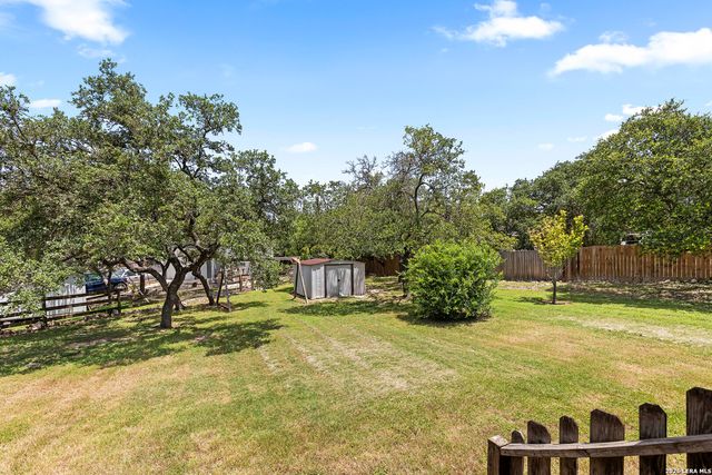 402 N WALNUT WAY, Boerne, TX 78006