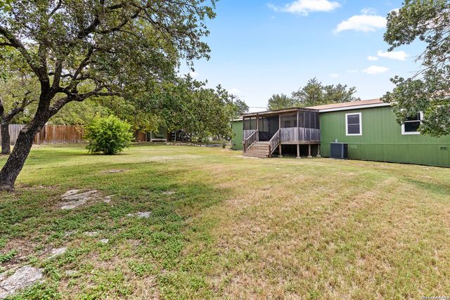 402 N WALNUT WAY, Boerne, TX 78006