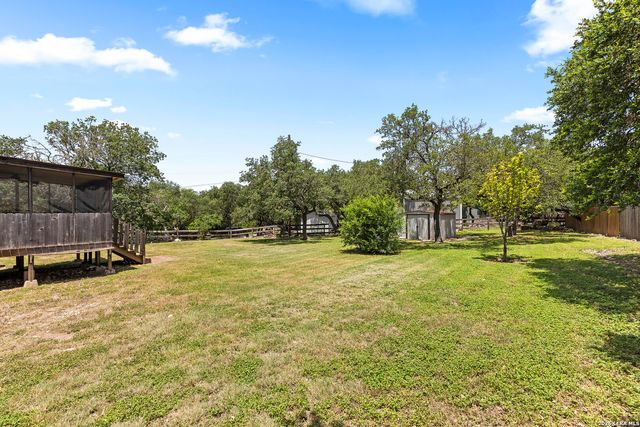 402 N WALNUT WAY, Boerne, TX 78006