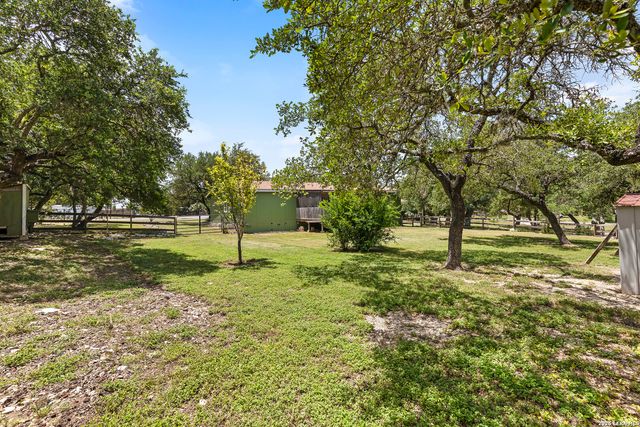 402 N WALNUT WAY, Boerne, TX 78006