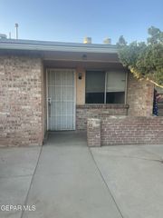2820 E Glen Drive A/B, El Paso, TX 79936