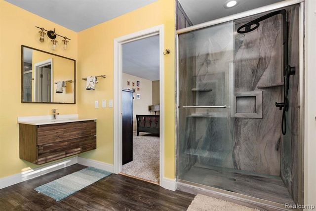 1921 Fairfield Drive, Rochester Hills, MI 48306