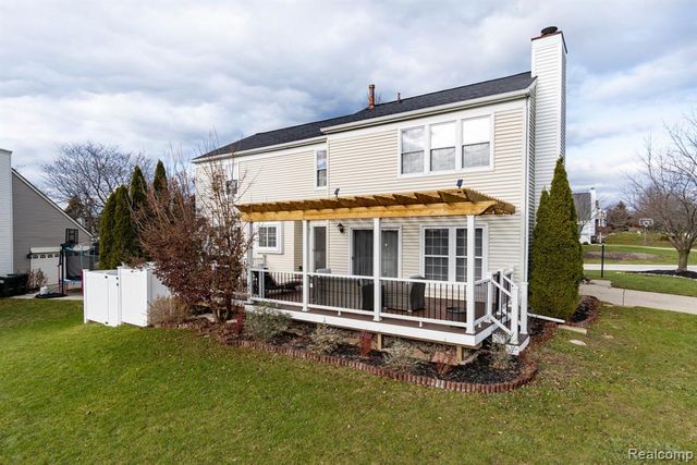 1921 Fairfield Drive, Rochester Hills, MI 48306