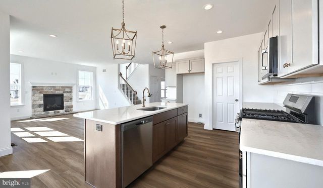 610 ESTATE DR, Mechanicsburg, PA 17055