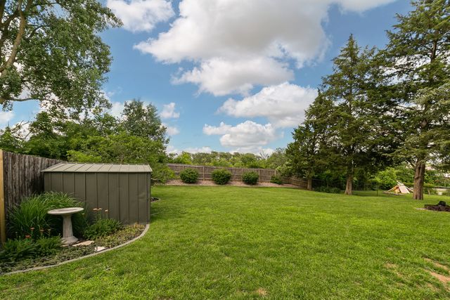 2912 E 35TH Street, Davenport, IA 52807
