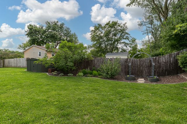 2912 E 35TH Street, Davenport, IA 52807