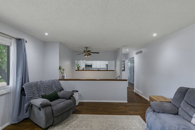 2912 E 35TH Street, Davenport, IA 52807