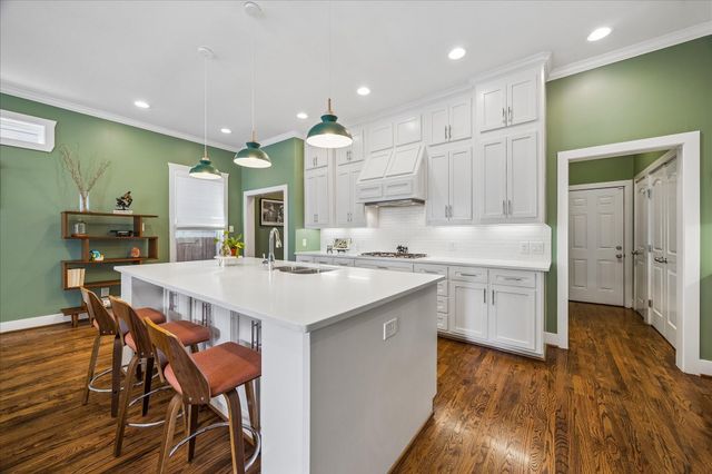 924 Alexander Street, Houston, TX 77008