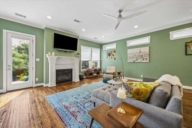 924 Alexander Street, Houston, TX 77008