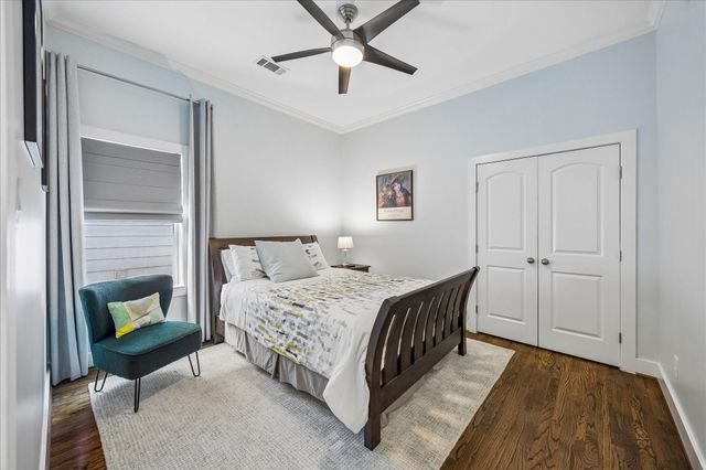 924 Alexander Street, Houston, TX 77008