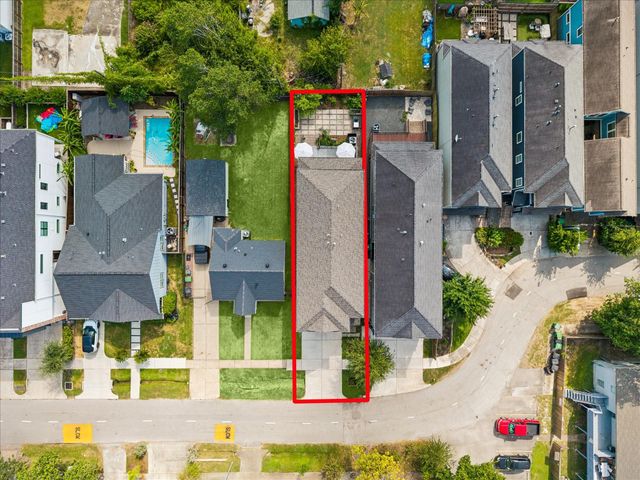 924 Alexander Street, Houston, TX 77008