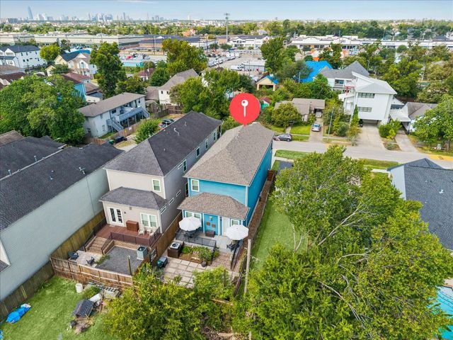 924 Alexander Street, Houston, TX 77008