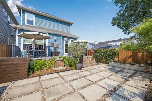 924 Alexander Street, Houston, TX 77008