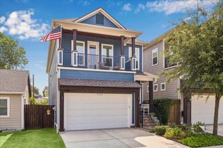 924 Alexander Street, Houston, TX 77008