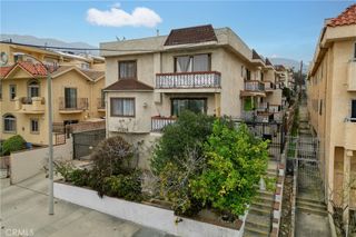 10214 Samoa 25, Tujunga, CA 91042