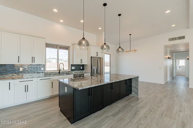 1228 Range Rider Place, Vail, AZ 85641