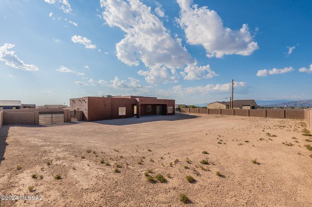 1228 Range Rider Place, Vail, AZ 85641